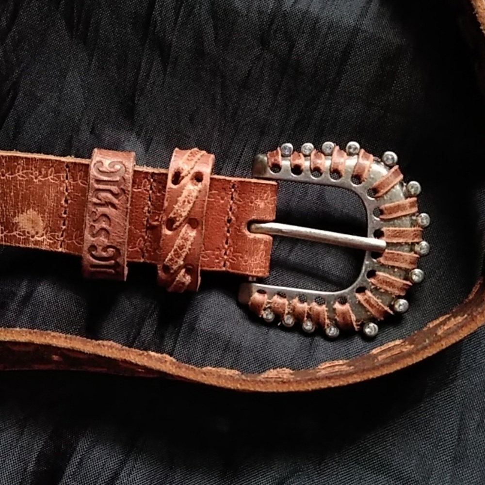 Belt - Picture 2 of 3